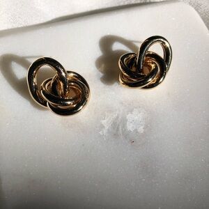 Chunky Gold Interlocking Loop Earrings